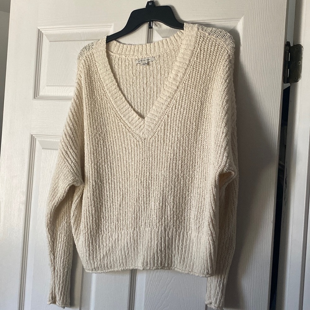 White American Eagle Sweater